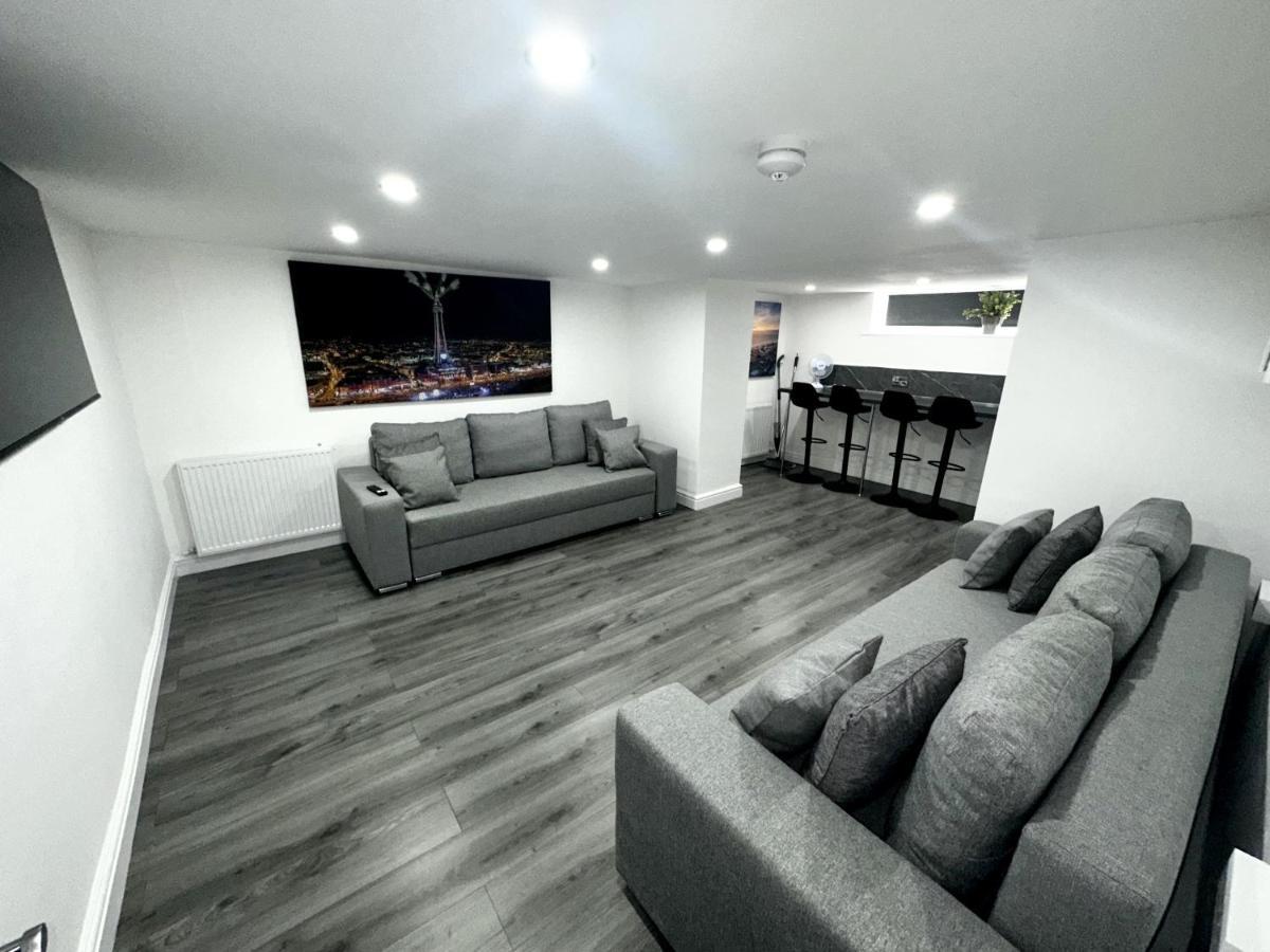 New Osborne Luxury Hottub And Jacuzzi Suites Blackpool Eksteriør bilde